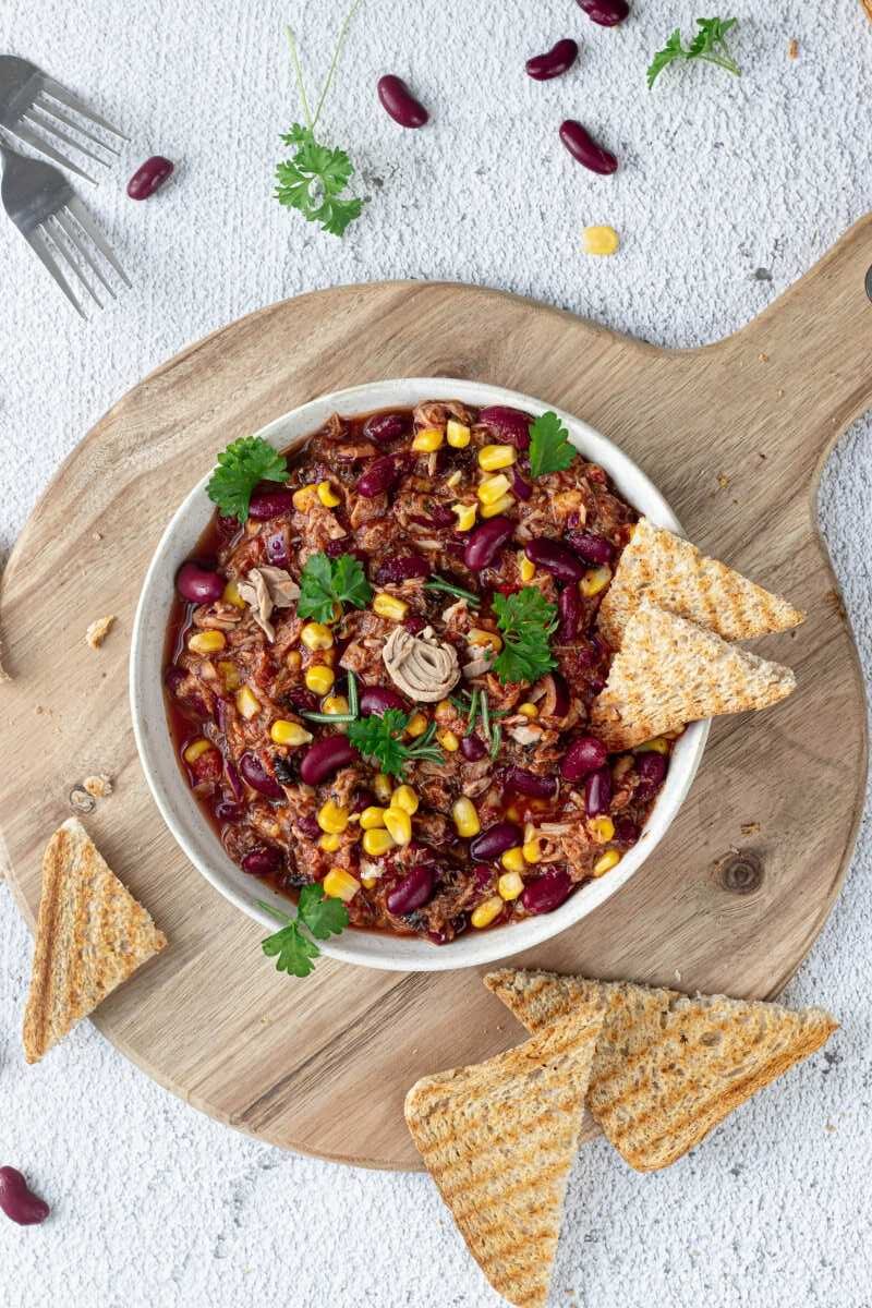 tuňákový salát s dresinkem