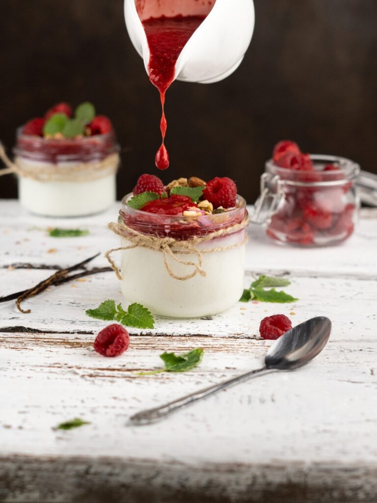 jogurtová panna cotta